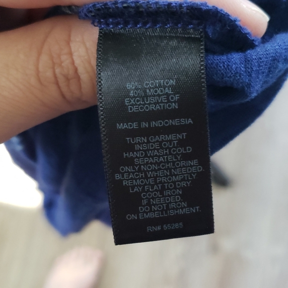 🌻GUC🌻Express feather print tank - Picture 4 of 4